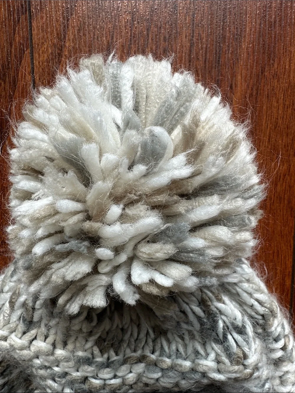 👧🏻👧🏻Cozy Kids Pom-Pom Beanie Hat - Cream, Gray and White👧🏻👧🏻